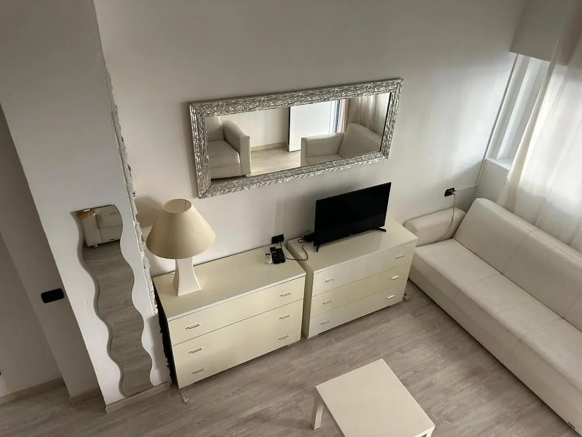 Breno Apartment Milan